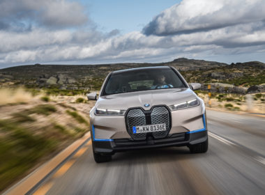 BMW iX 2021 dziób
