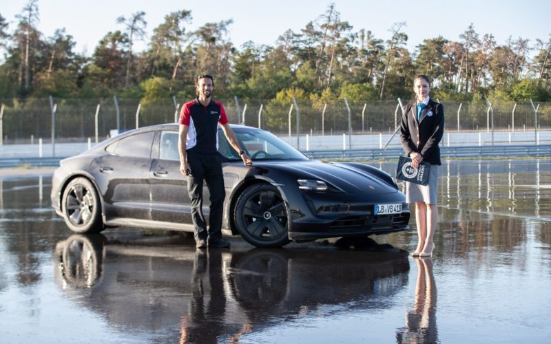 Porsche Taycan - rekord Guinnessa w drifcie elektrykiem