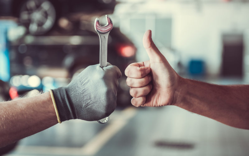 Mechanik i klient, mechanika, przebieg