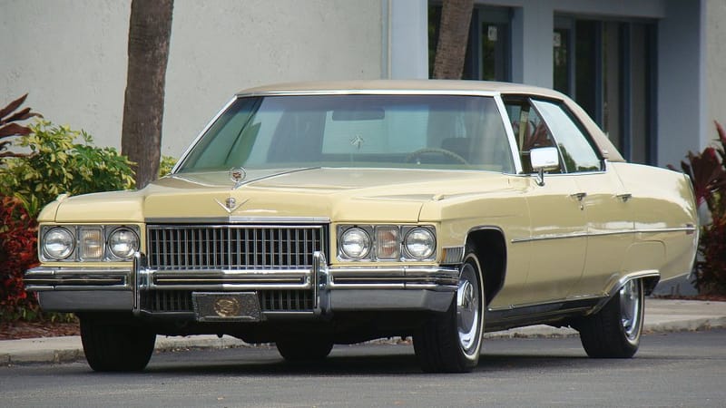 Cadillac DeVille VI Sedan